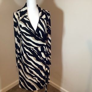 Laundry by Shelli Segal wrap dress small, khaki multi